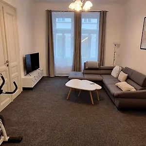 apt-city-center-thomas.praguehotelsweb.com/